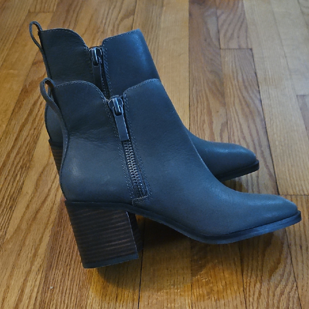 Lucky Brand Walba Ankle Bootie Size 8